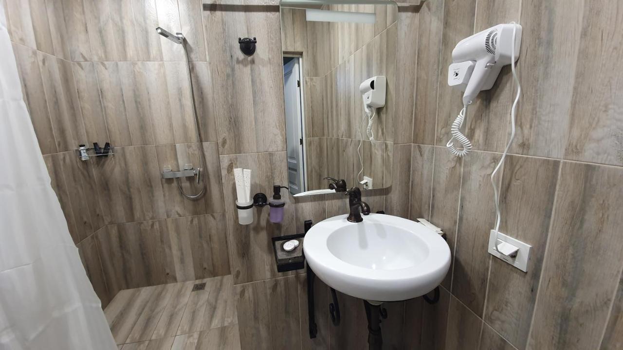 Jinjotel Gjumri Exterior foto